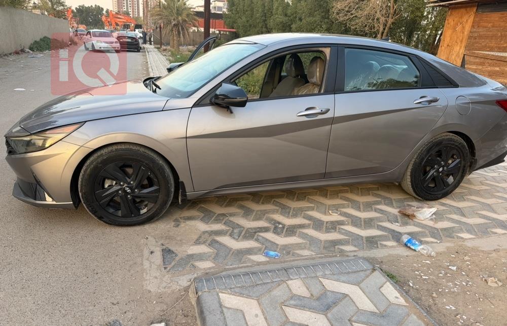 هیۆندای ئەلەنترا